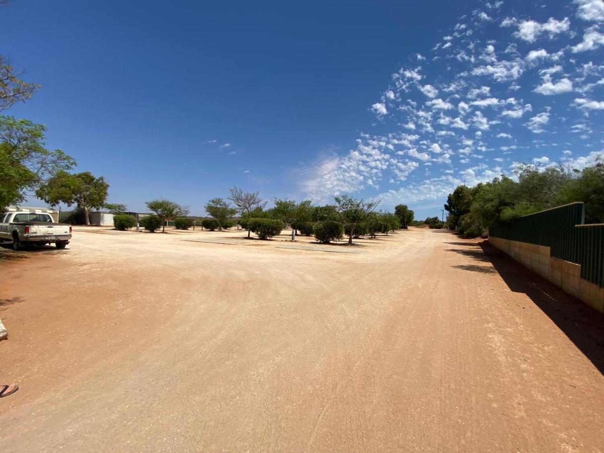 Capricorn Holiday Park Carnarvon Ngoại thất bức ảnh