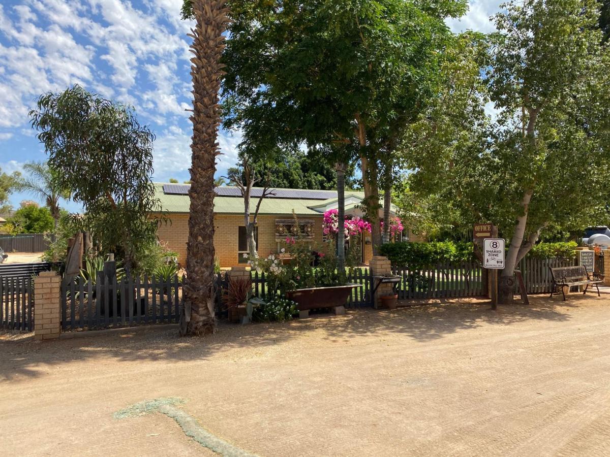 Capricorn Holiday Park Carnarvon Ngoại thất bức ảnh
