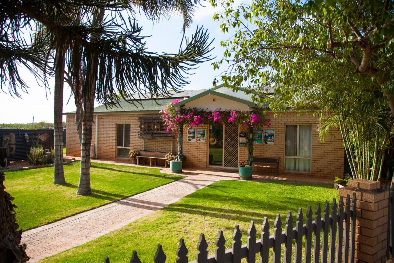 Capricorn Holiday Park Carnarvon Ngoại thất bức ảnh